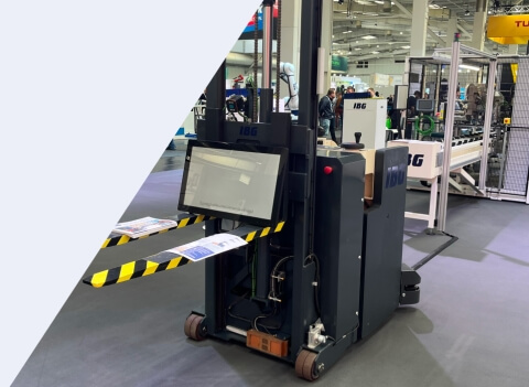 Automated Warehouse Robots 3 - Software Module For Operating Robotic Vehicles - Section image - Lemberg Solutions.jpg